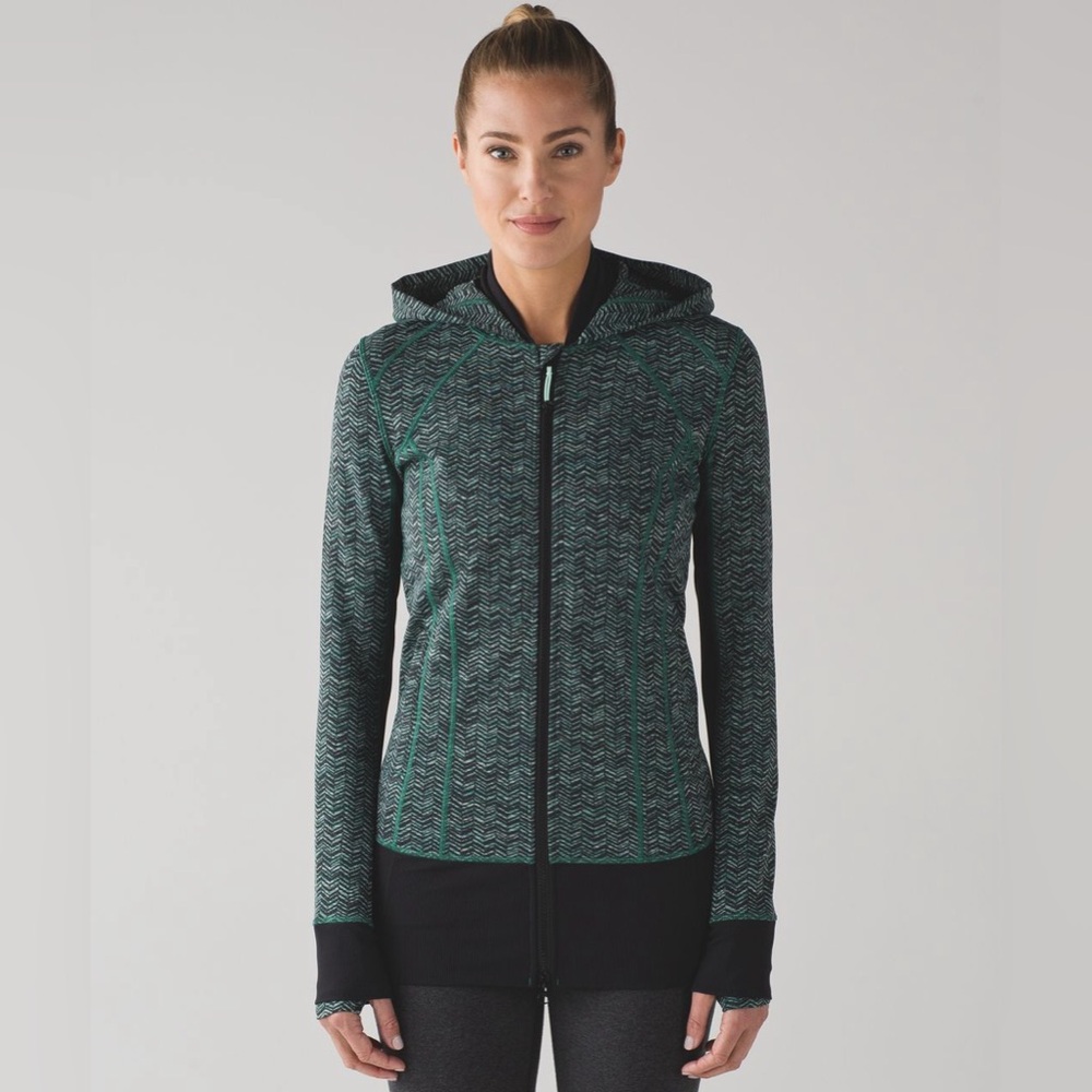 Lululemon Daily Practice Jacket
Irregular Spacebone Sea Mist Green / Black (6)